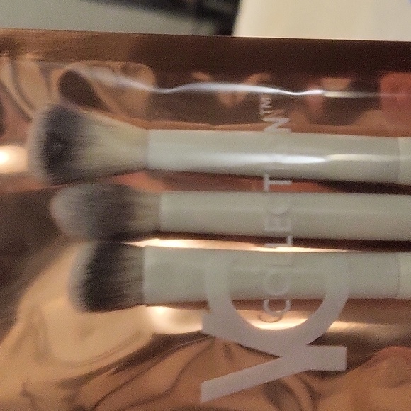 YC Collection 3 Brush Set - Picture 2 of 3